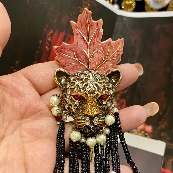 Custom Style Animal Brooch - Picture 3 of 4